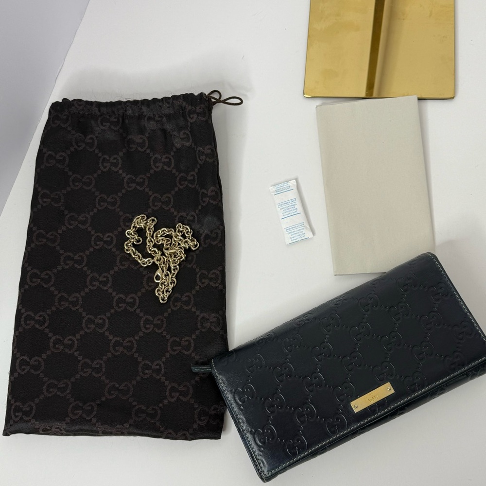 Gucci Leather Wallet on a Chain - Picture 14 of 16